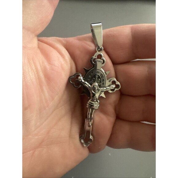 Stainless Steel Saint St. Benedict Crucifix Cross Pendants Necklace INRI Chain - Picture 4 of 6